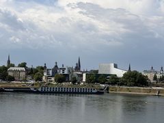 Nach Havarie eines Personenschiffs in Bonn